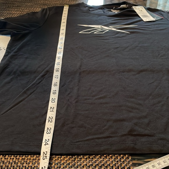 Reebok Tee - Picture 5 of 5